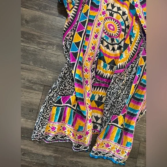 Multicolor Geometric Patterned Robe Small/Medium - Picture 3 of 6